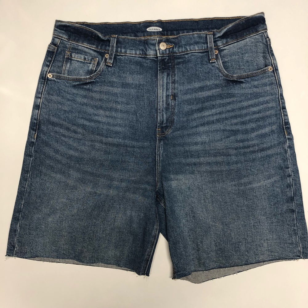 Old navy relax 7” short size 16
